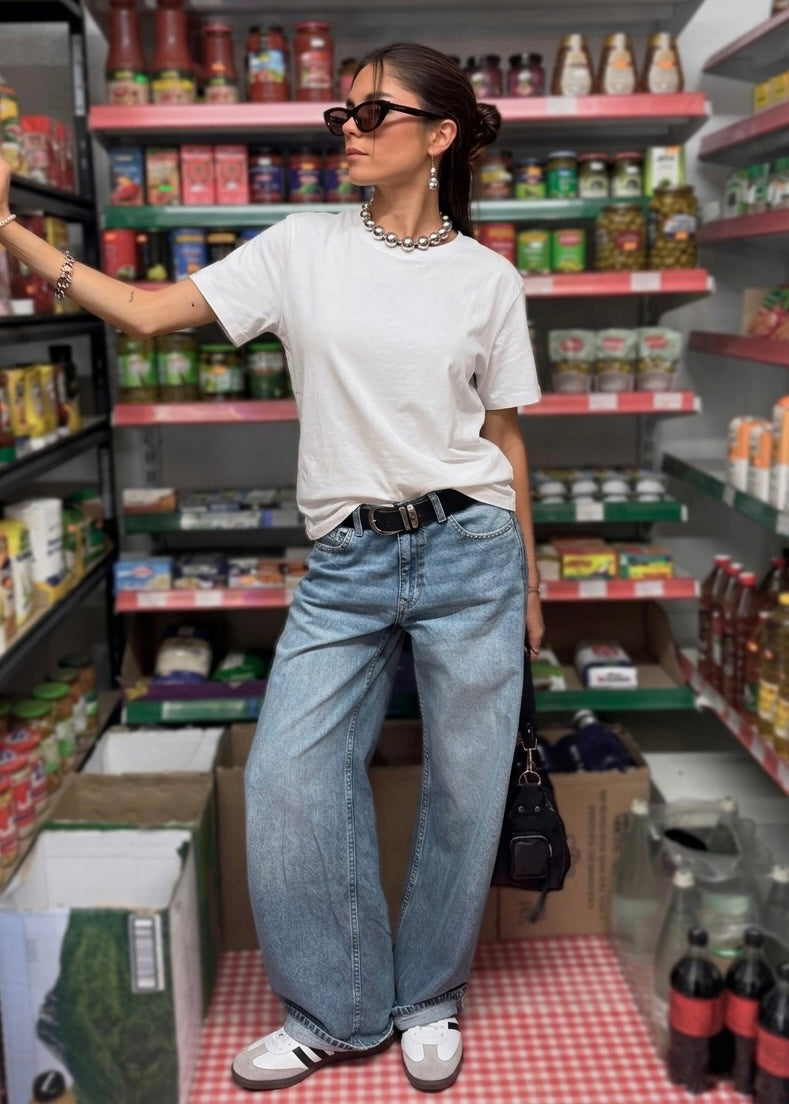 LOT DE T-SHIRTS AJUSTÉS NOIR ET BLANC