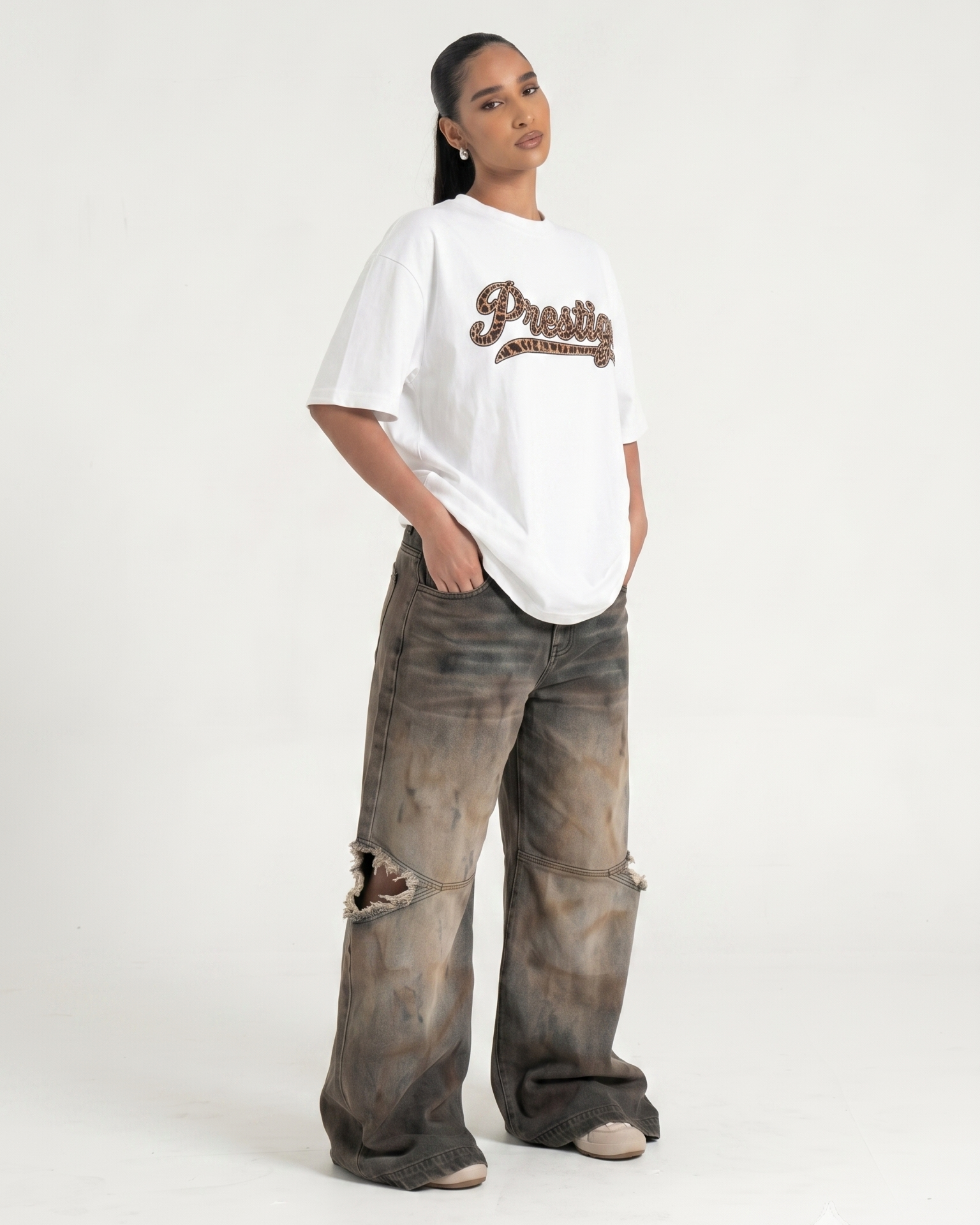 LEOPARD SCRIPT T-SHIRT - WHITE