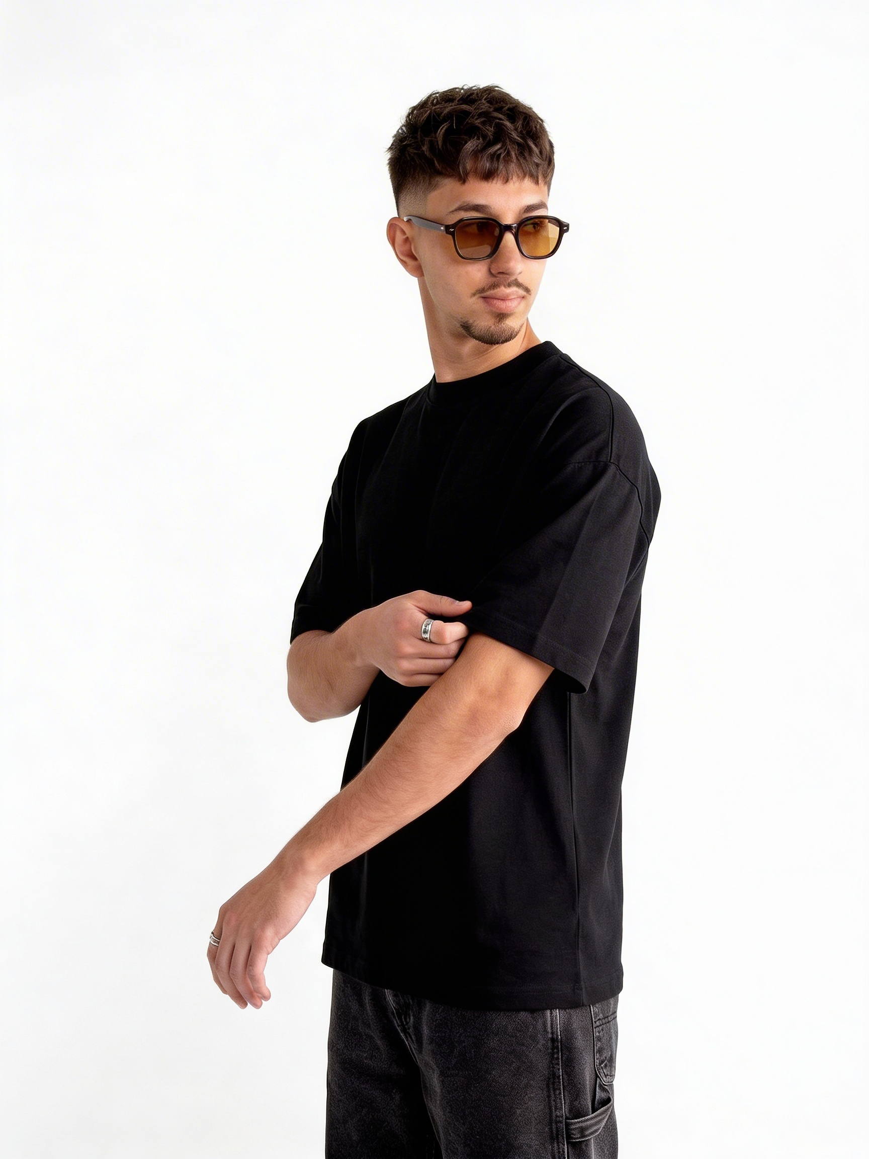 DAILY OVERSIZE TEE - BLACK